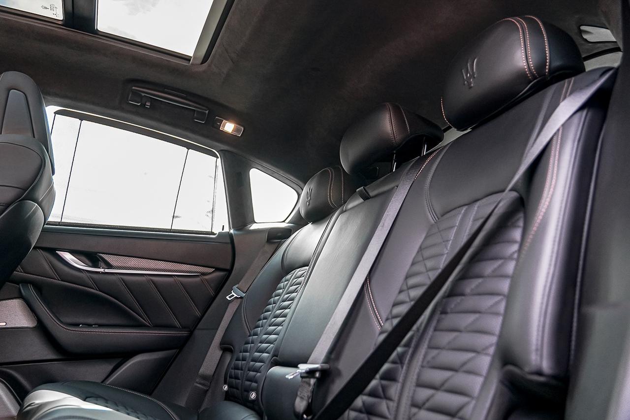 2021 Maserati Levante Trofeo AWD |V8|CARBON PKG|FACTORY FERRARI ENGINE Photo