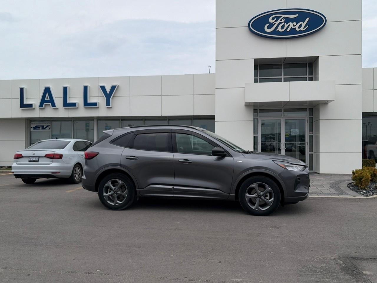 2023 Ford Escape ST-Line AWD Photo