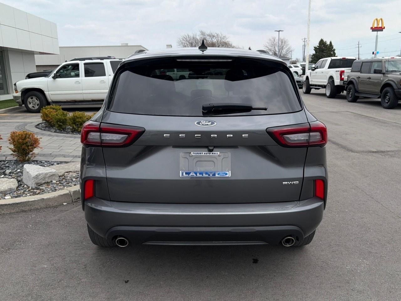 2023 Ford Escape ST-Line AWD Photo