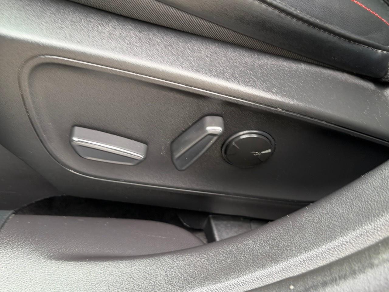 2023 Ford Escape ST-Line AWD Photo