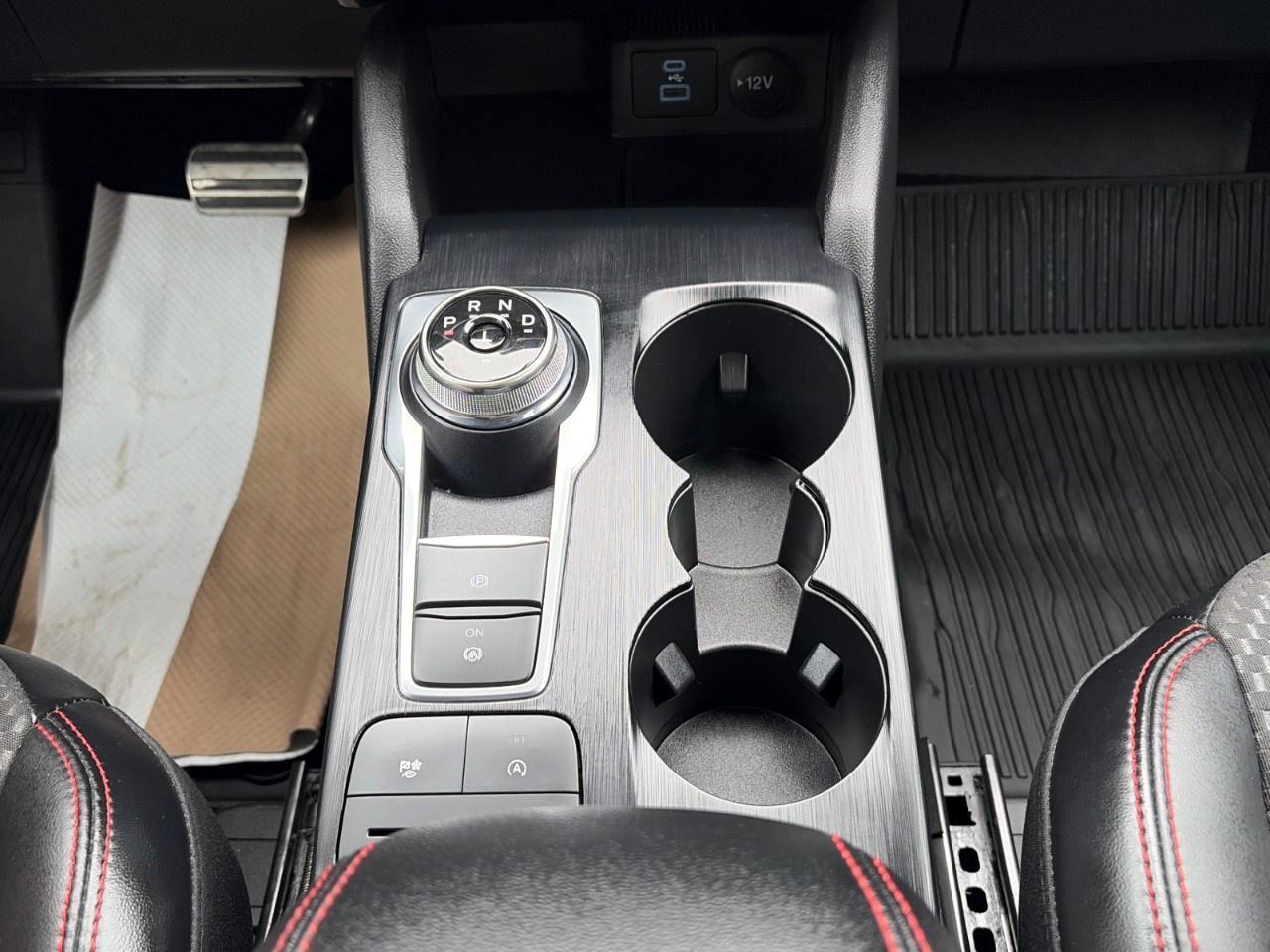 2023 Ford Escape ST-Line AWD Photo