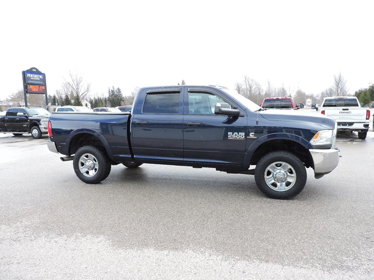 2017 RAM 2500 SXT 6.7 Cummins Diesel 4X4 Seats 6 Only 123000 KMS Photo2