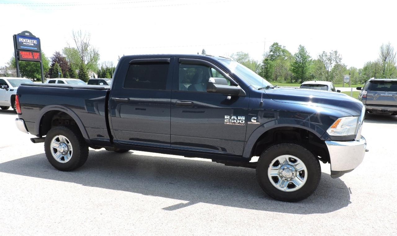2017 RAM 2500 SXT 6.7 Cummins Diesel 4X4 Seats 6 Only 123000 KMS Photo