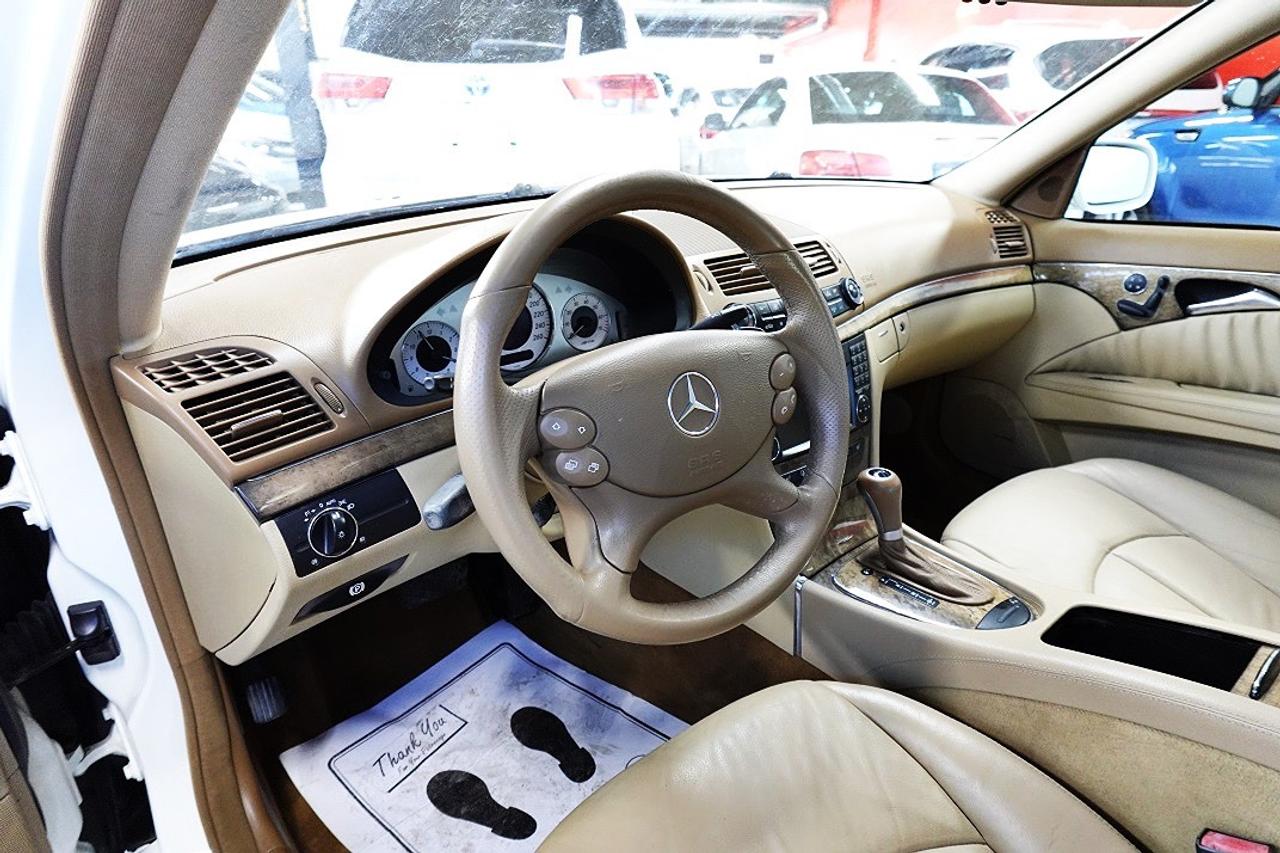 2009 Mercedes-Benz E-Class 3.5L 4MATIC NO ACCIDENT,ALL SERVICE RECORDS Photo