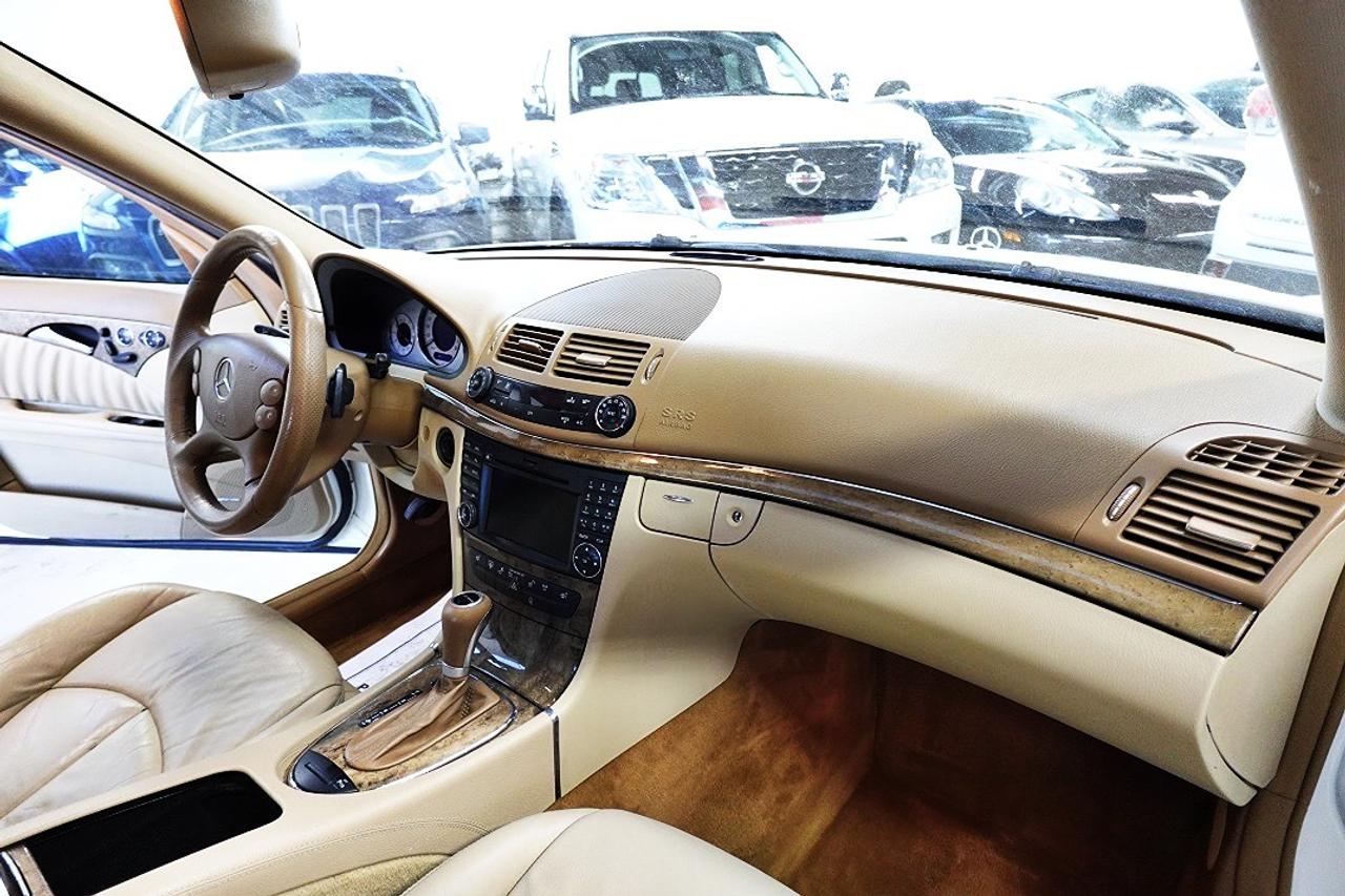 2009 Mercedes-Benz E-Class 3.5L 4MATIC NO ACCIDENT,ALL SERVICE RECORDS Photo