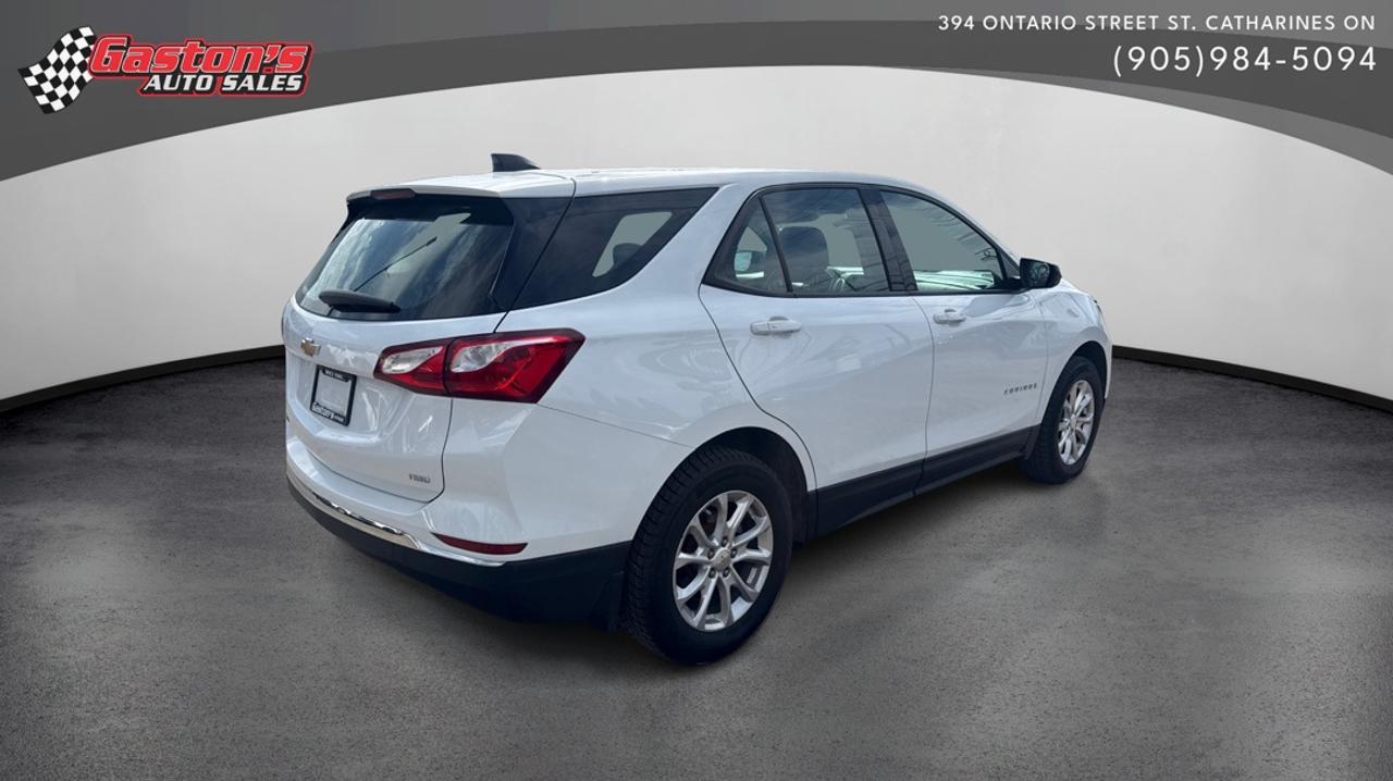 2018 Chevrolet Equinox LS Photo2