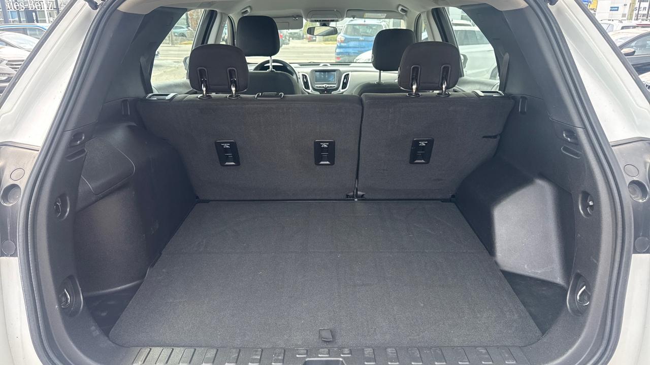 2018 Chevrolet Equinox LS Photo