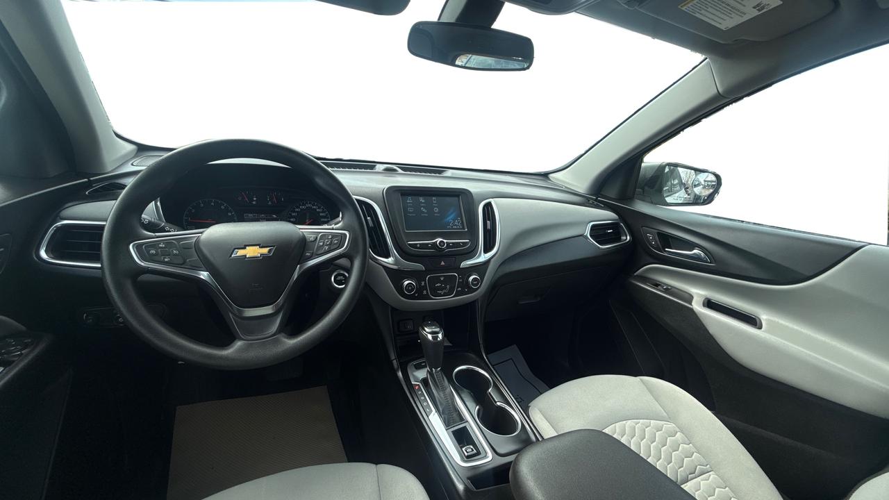 2018 Chevrolet Equinox LS Photo