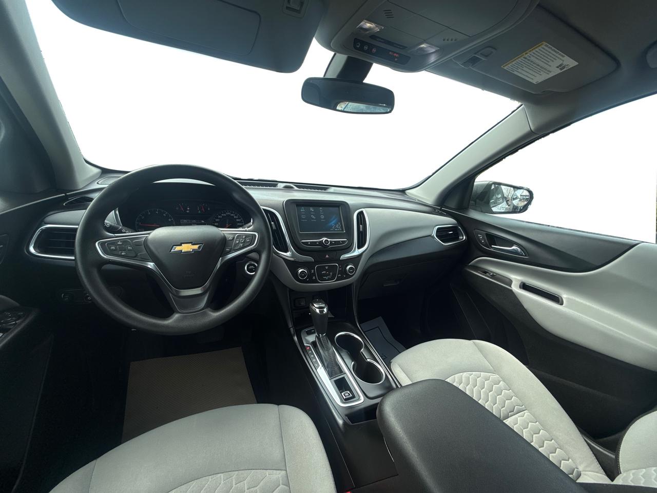 2018 Chevrolet Equinox LS Photo