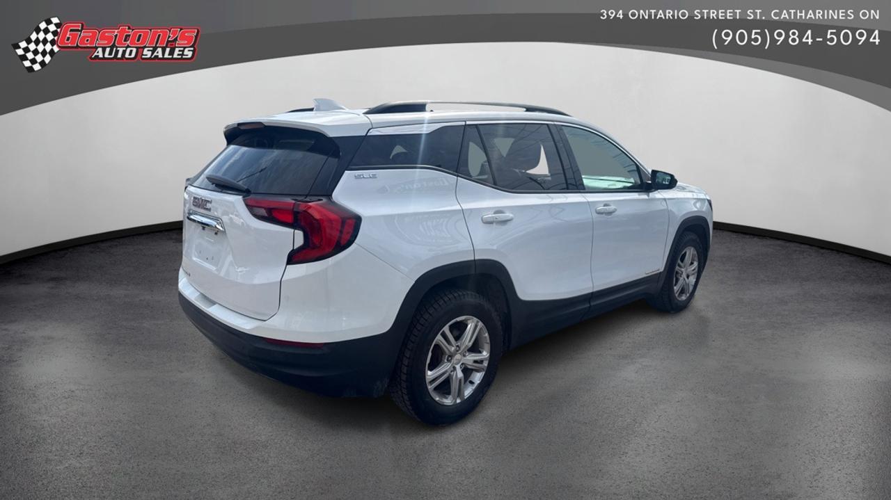 2020 GMC Terrain SLE Photo2