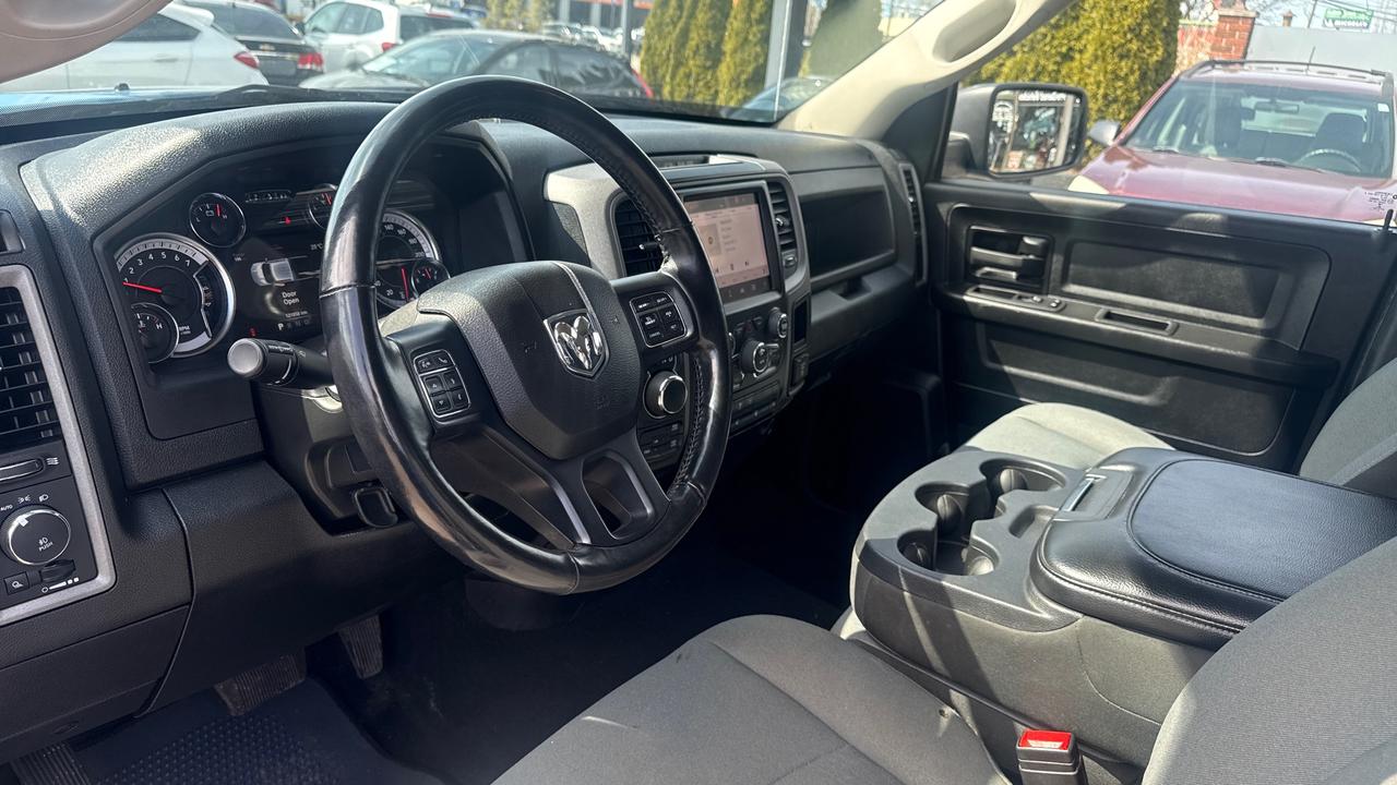 2022 RAM 1500 Classic TRADESMAN Photo