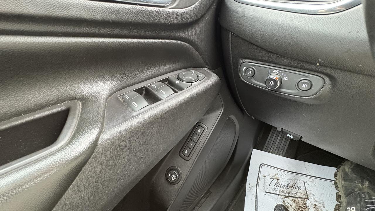 2020 Chevrolet Equinox LT Photo