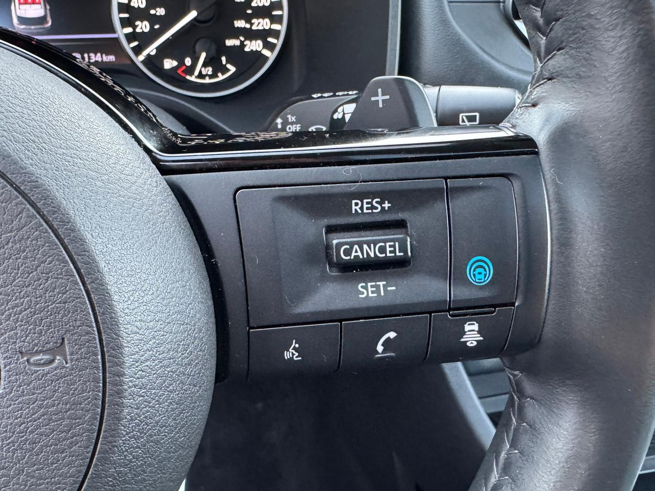 2023 Nissan Rogue SV Moonroof AWD+ONE OWNER+CLEAN CARFAX Photo