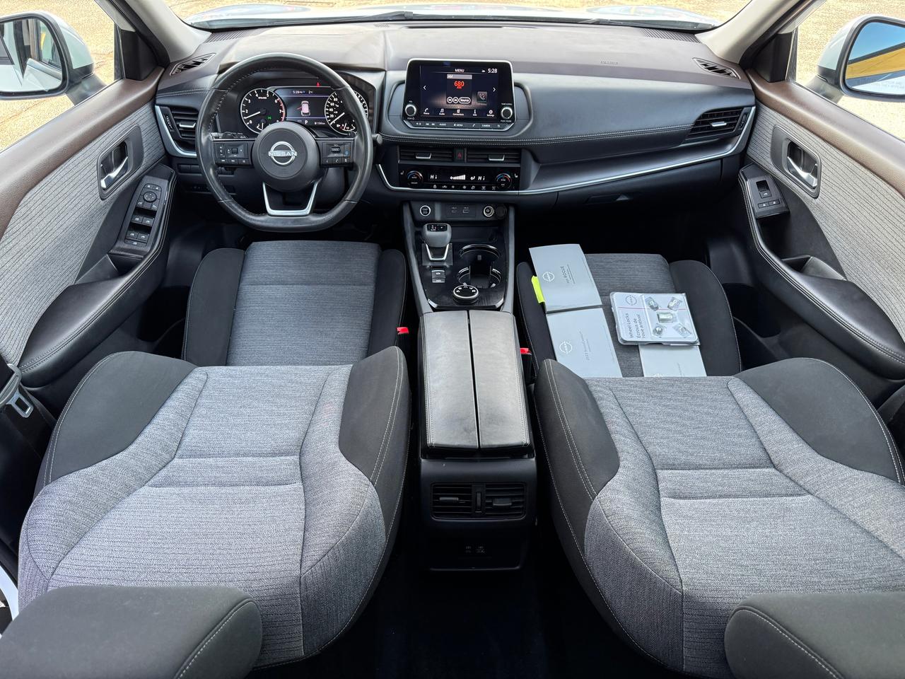 2023 Nissan Rogue SV Moonroof AWD+ONE OWNER+CLEAN CARFAX Photo