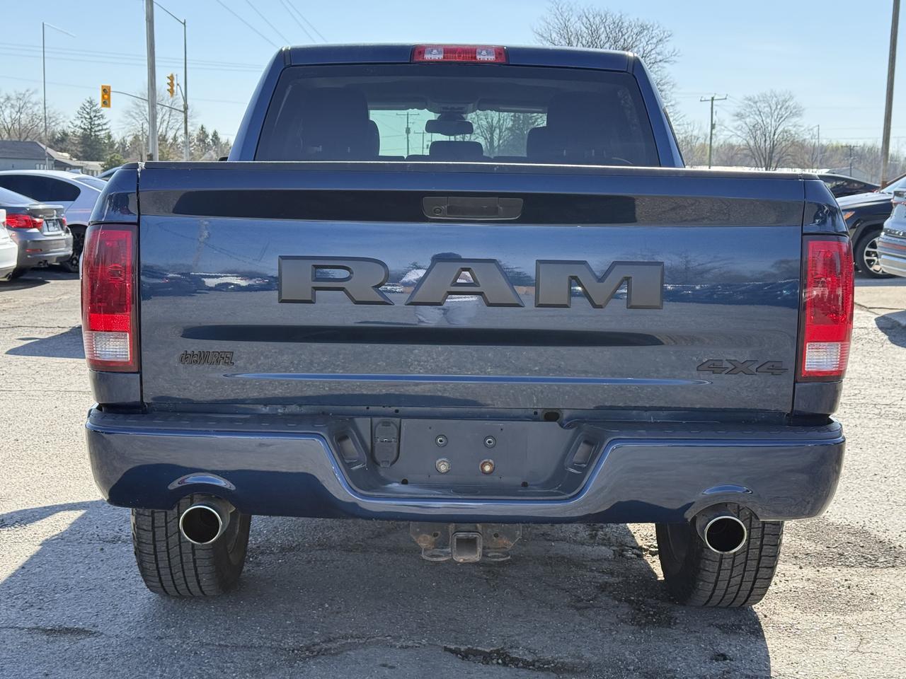 2021 RAM 1500 Classic EXPRESS Photo