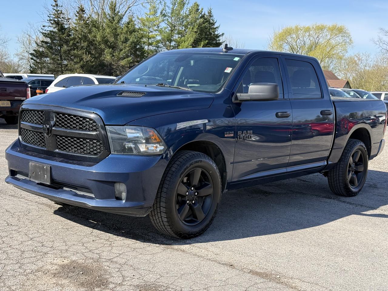 2021 RAM 1500 Classic EXPRESS Photo