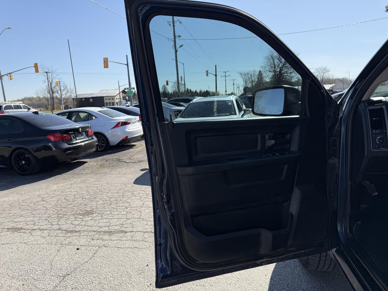 2021 RAM 1500 Classic EXPRESS Photo