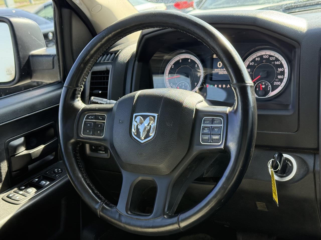 2021 RAM 1500 Classic EXPRESS Photo