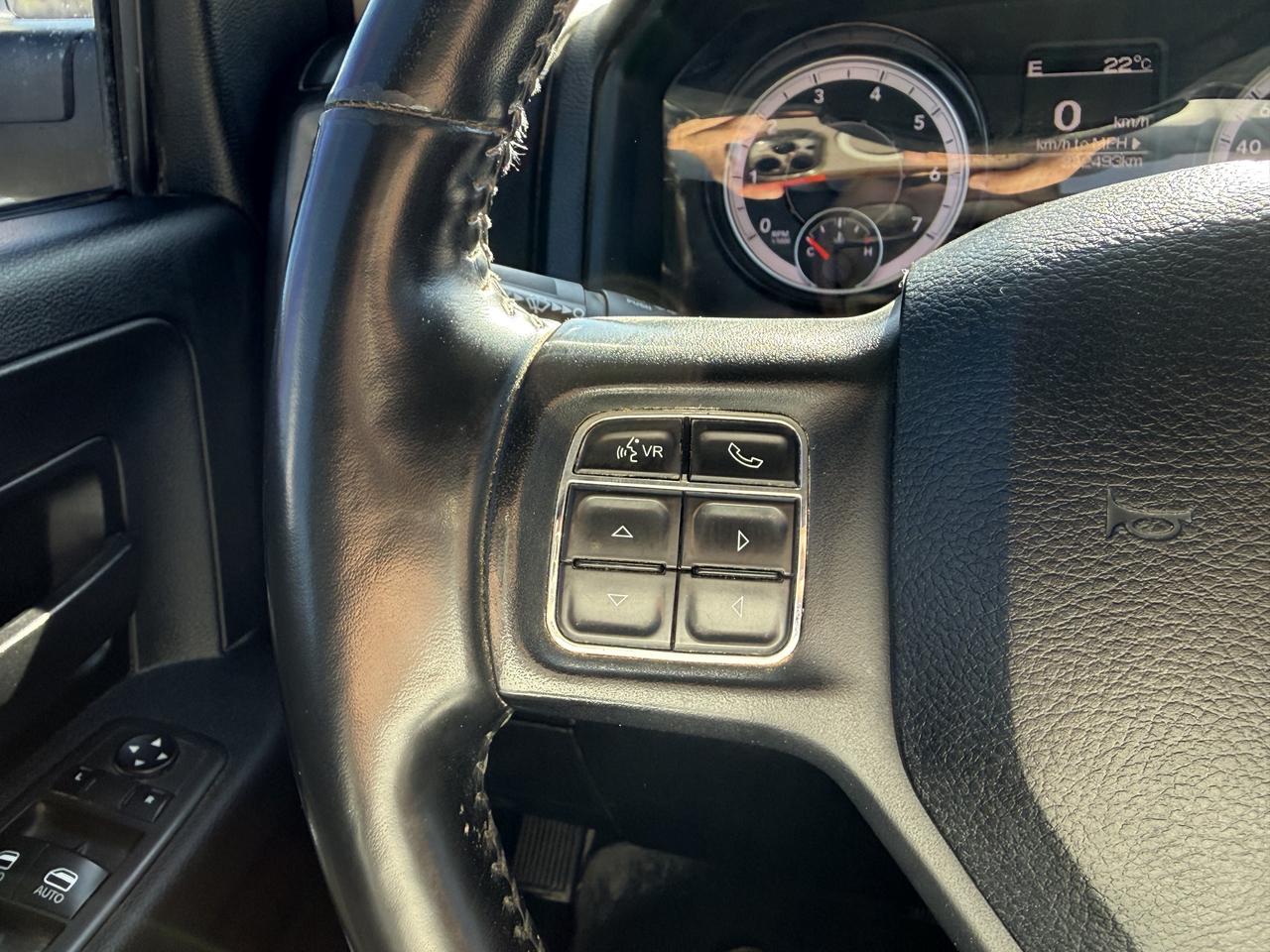 2021 RAM 1500 Classic EXPRESS Photo
