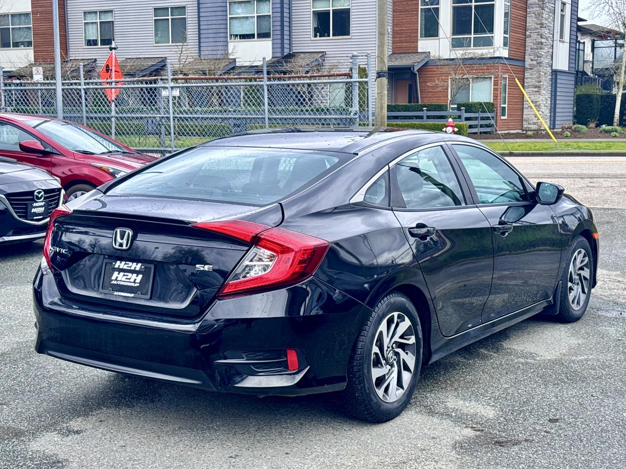 2018 Honda Civic FINANCING AVAILABLE Photo5