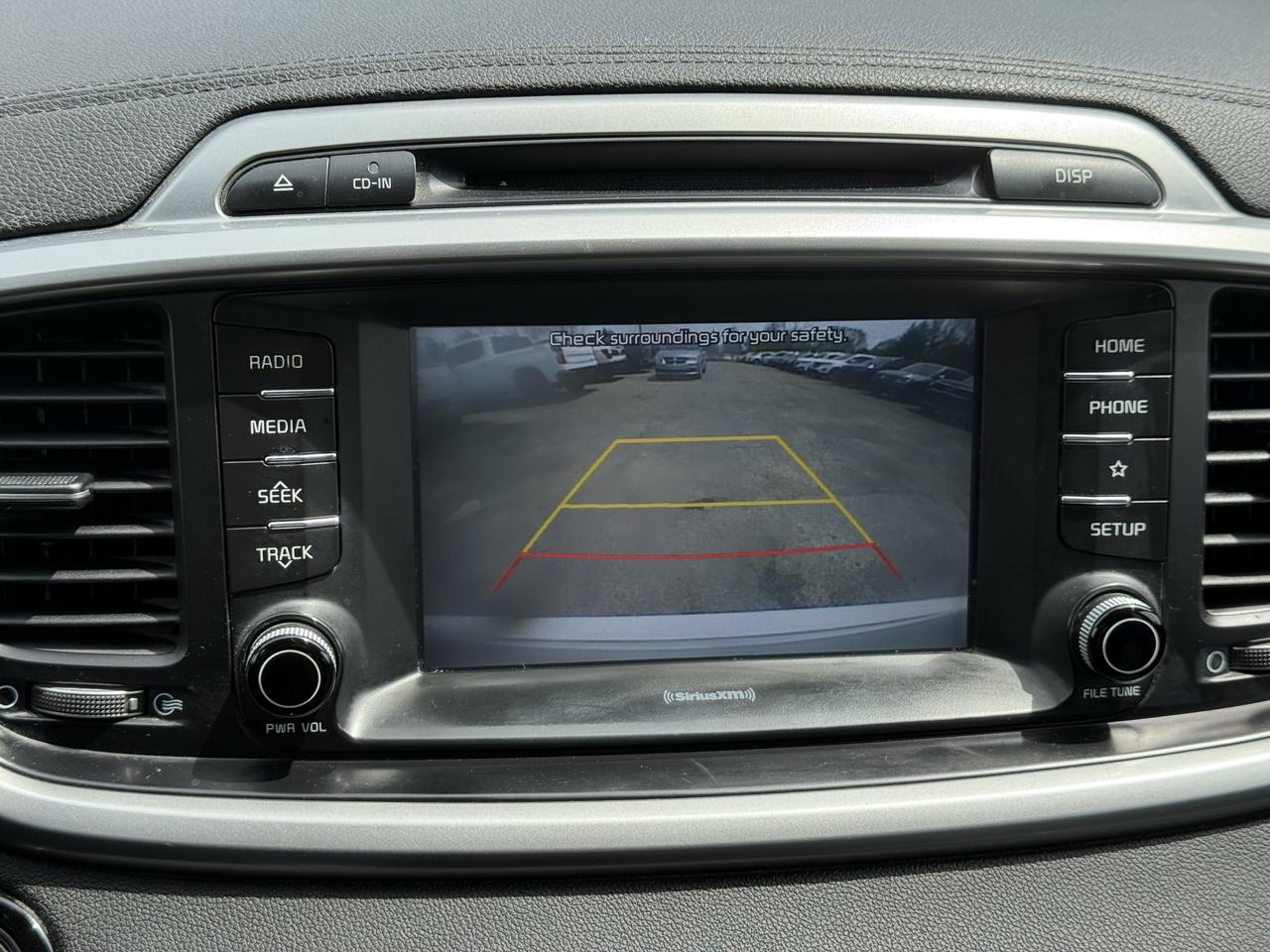 2019 Kia Sorento LX Photo