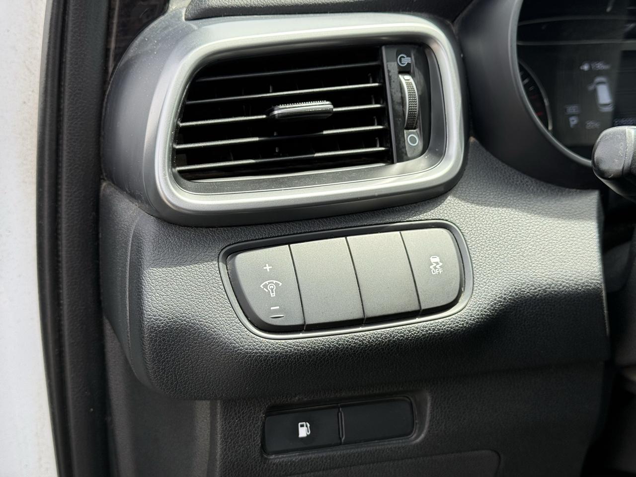 2019 Kia Sorento LX Photo