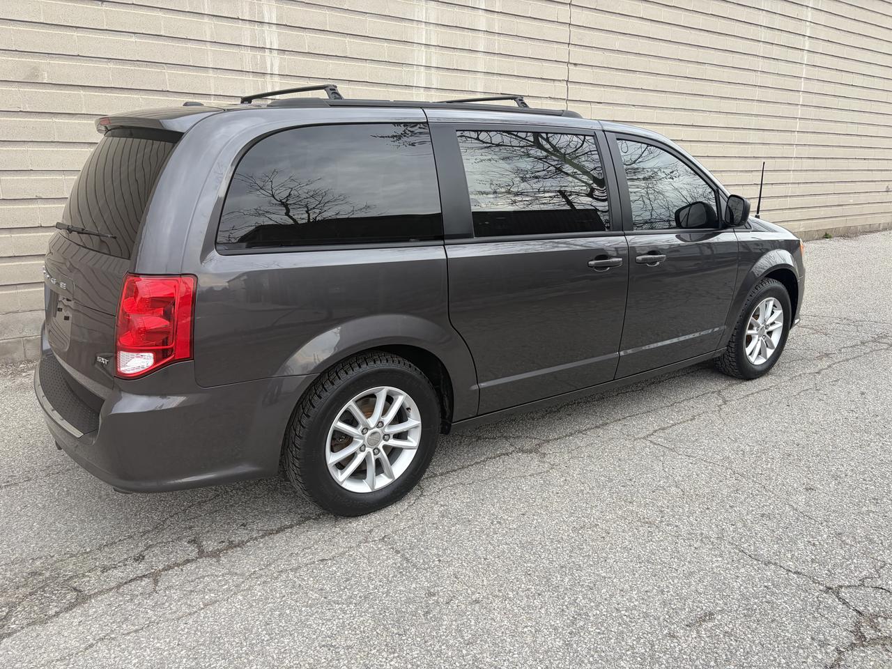 2020 Dodge Grand Caravan SXT, SE Photo