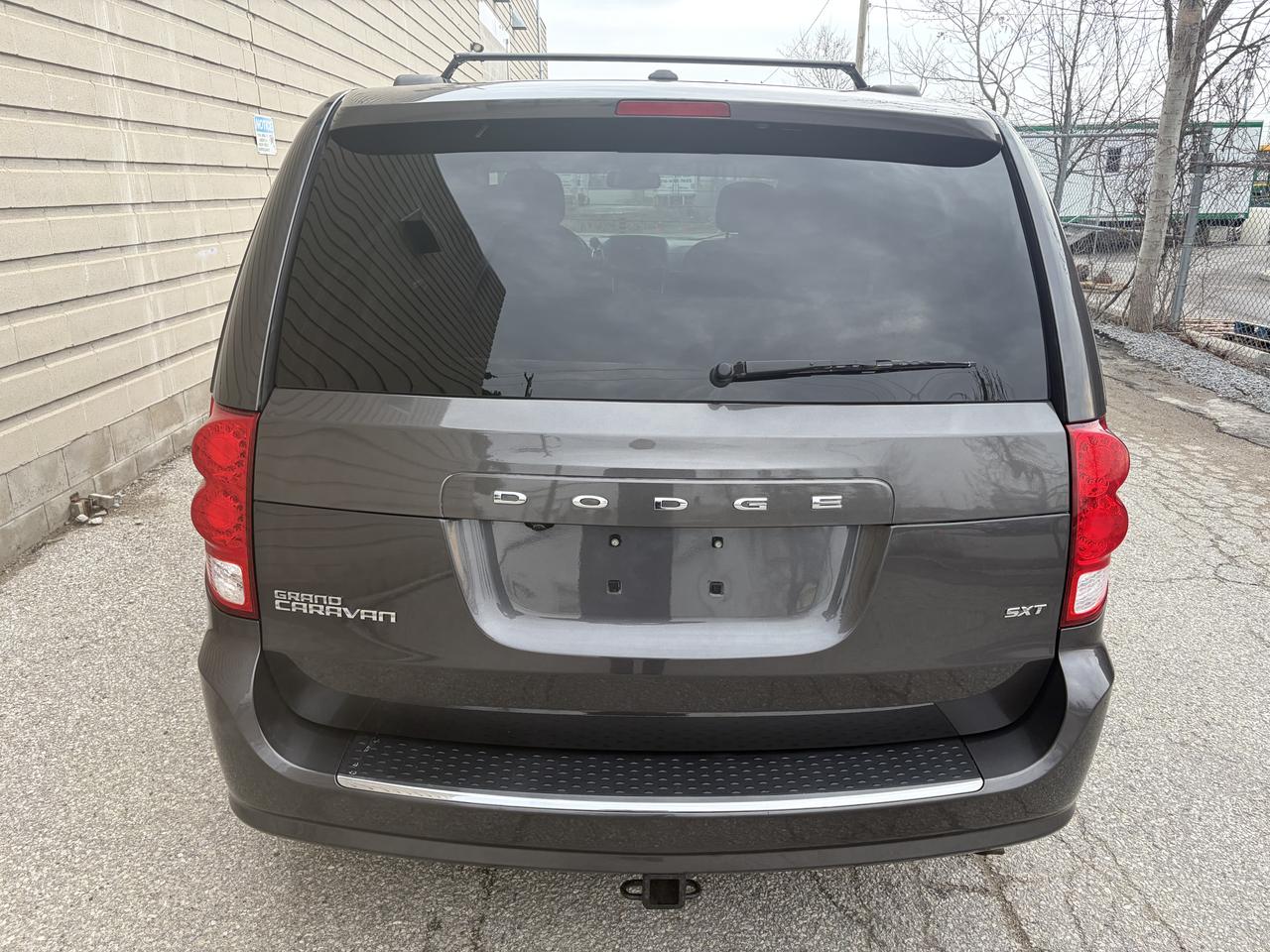 2020 Dodge Grand Caravan SXT, SE Photo