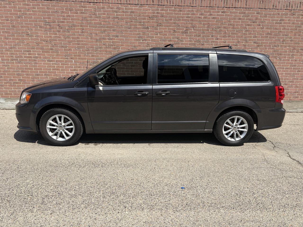 2020 Dodge Grand Caravan SXT, SE Photo