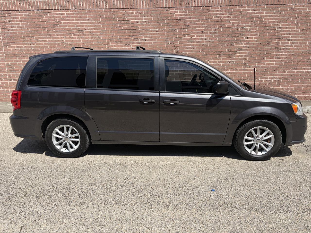 2020 Dodge Grand Caravan SXT, SE Photo