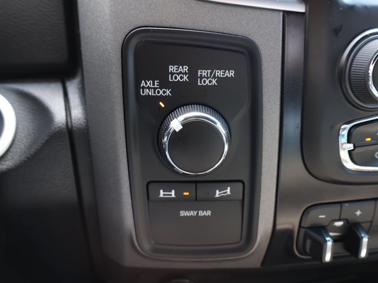 2017 RAM 2500 POWER WAGON HEMI CREW 4WD CERTIFIED *ACCIDENT FREE* CAMERA BLUETOOTH LEATHER HEATED SEATS/STEERING CRUISE ALLOYS Photo