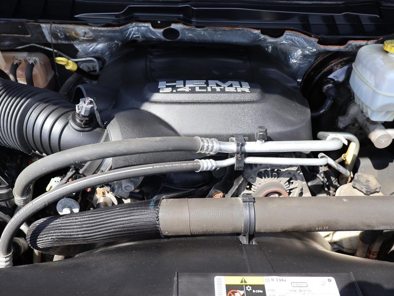 2017 RAM 2500 POWER WAGON HEMI CREW 4WD CERTIFIED *ACCIDENT FREE* CAMERA BLUETOOTH LEATHER HEATED SEATS/STEERING CRUISE ALLOYS Photo