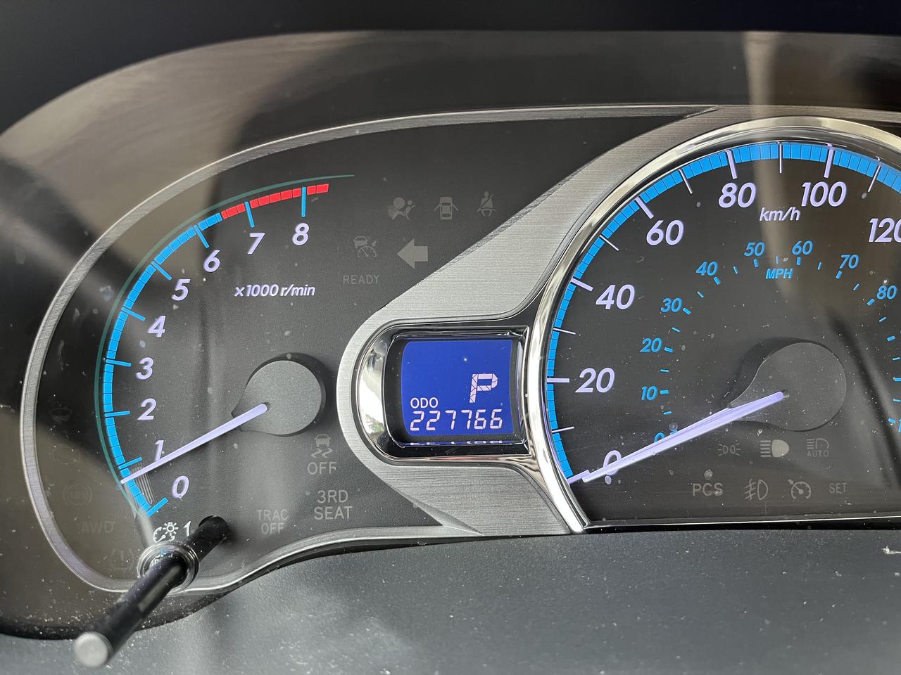 2012 Toyota Sienna XLE-LEATHER*MOONROOF*PWR DOORS & TAILGATE!! 7PASS. Photo