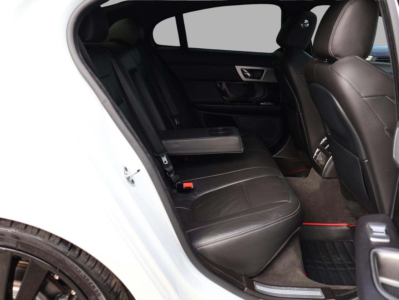 2015 Jaguar XF -Series 3.0 SPORT AWD CERTIFIED *JAGUAR MAINTAIN* CAMERA NAV BLUETOOTH LEATHER HEATED SEATS/STEERING SUNROOF CRUISE ALLOYS Photo