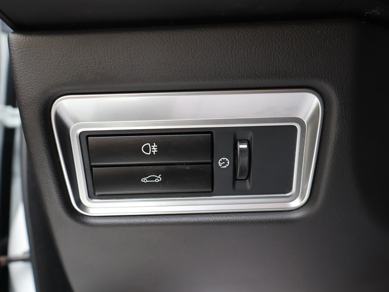 2015 Jaguar XF -Series 3.0 SPORT AWD CERTIFIED *JAGUAR MAINTAIN* CAMERA NAV BLUETOOTH LEATHER HEATED SEATS/STEERING SUNROOF CRUISE ALLOYS Photo