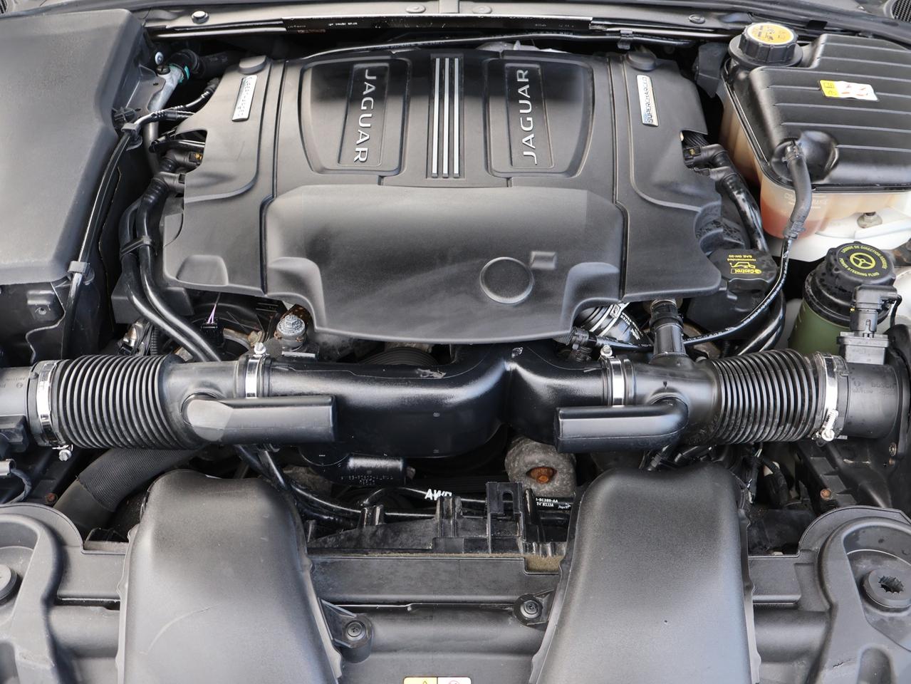 2015 Jaguar XF -Series 3.0 SPORT AWD CERTIFIED *JAGUAR MAINTAIN* CAMERA NAV BLUETOOTH LEATHER HEATED SEATS/STEERING SUNROOF CRUISE ALLOYS Photo