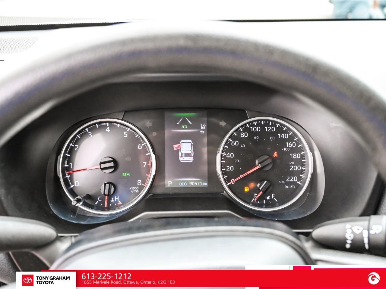 2020 Toyota RAV4 LE Photo