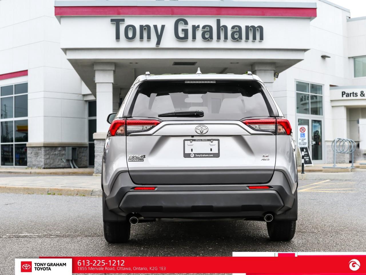 2020 Toyota RAV4 LE Photo