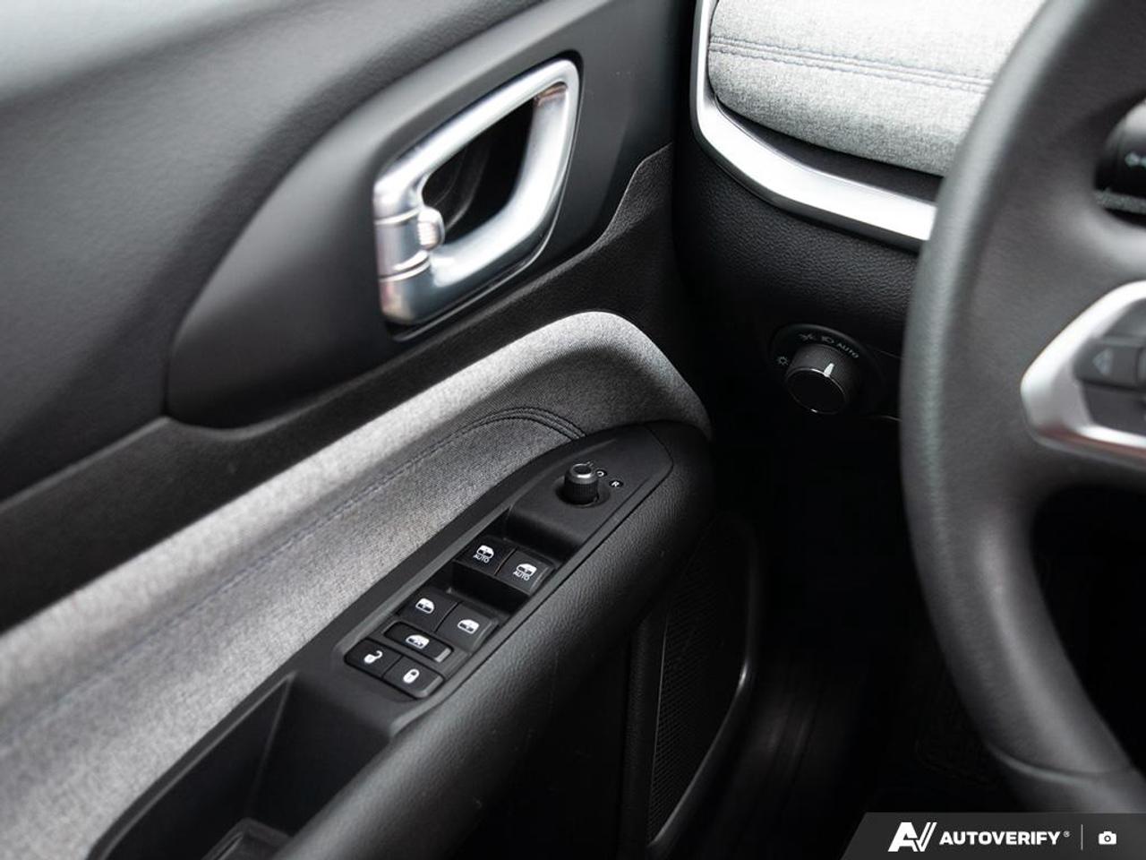 2024 Jeep Compass Sport Photo