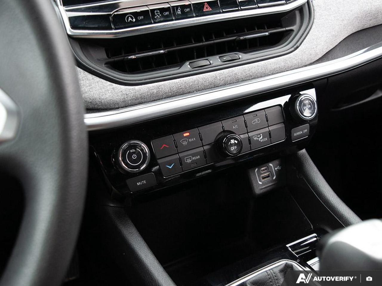2024 Jeep Compass Sport Photo