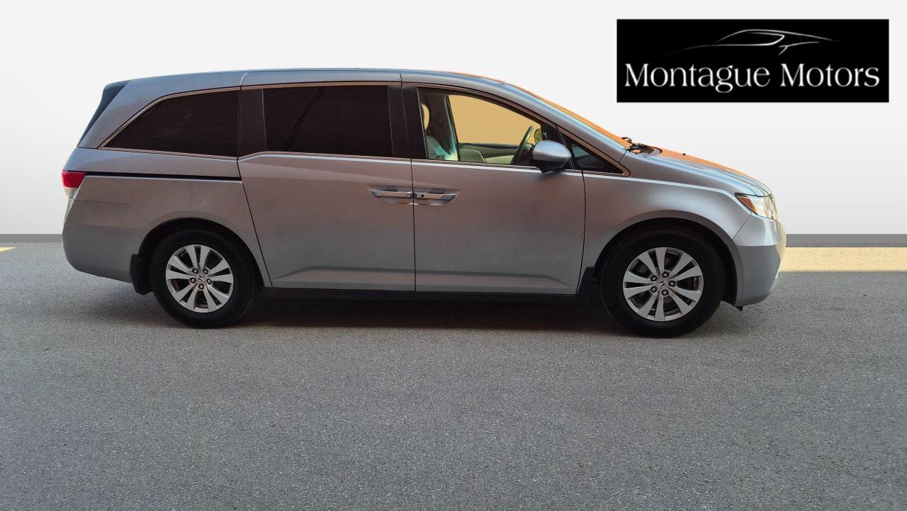 2016 Honda Odyssey EX Photo3