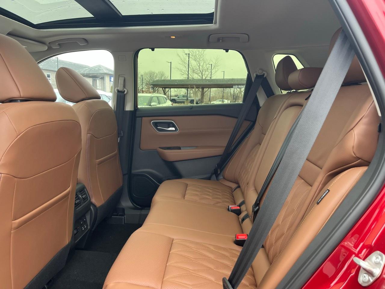 2026 Nissan Rogue AWD Platinum Photo