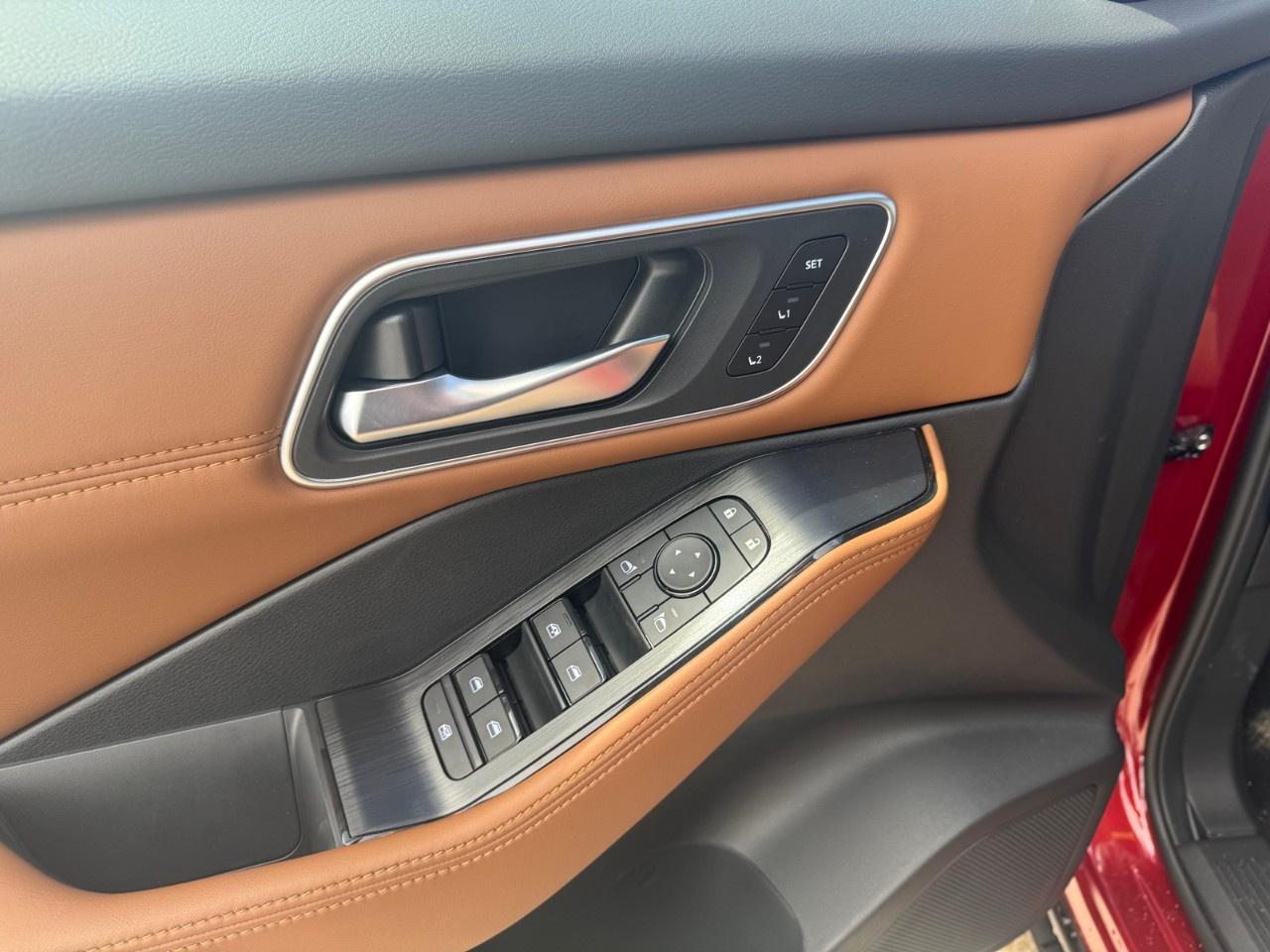 2026 Nissan Rogue AWD Platinum Photo