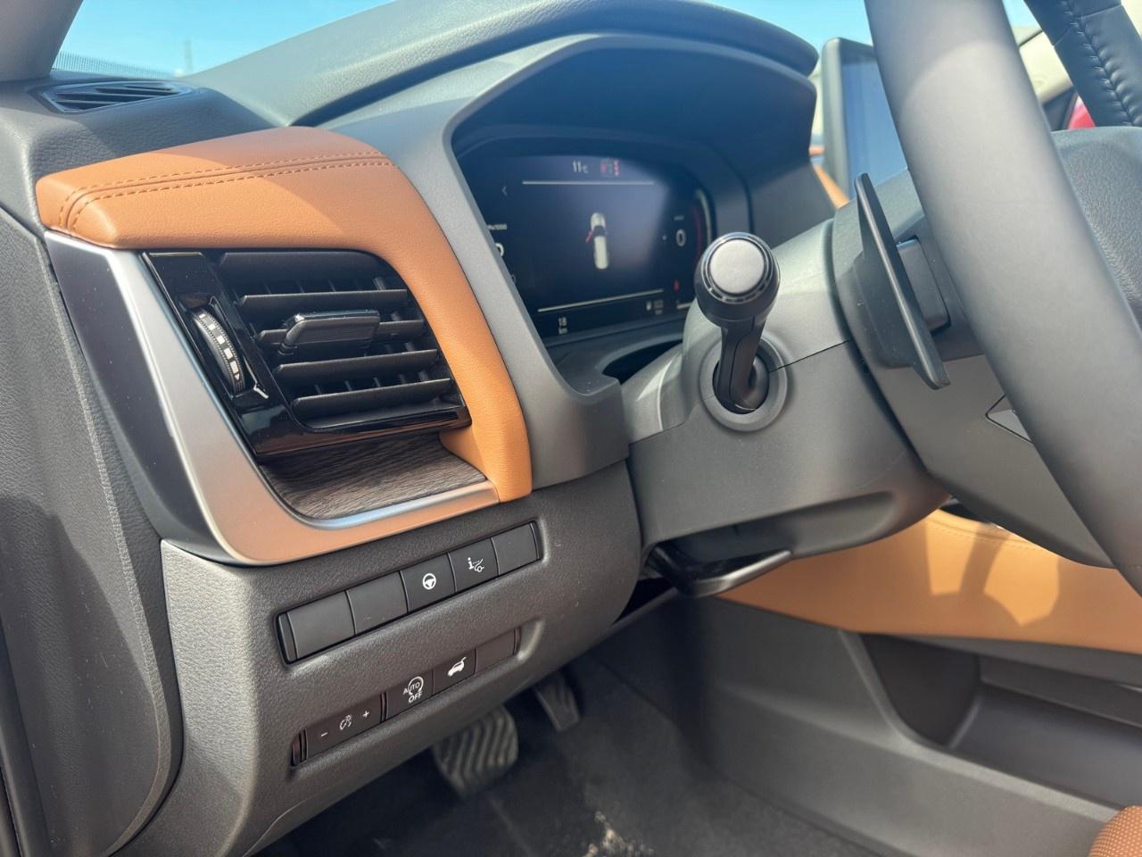 2026 Nissan Rogue AWD Platinum Photo