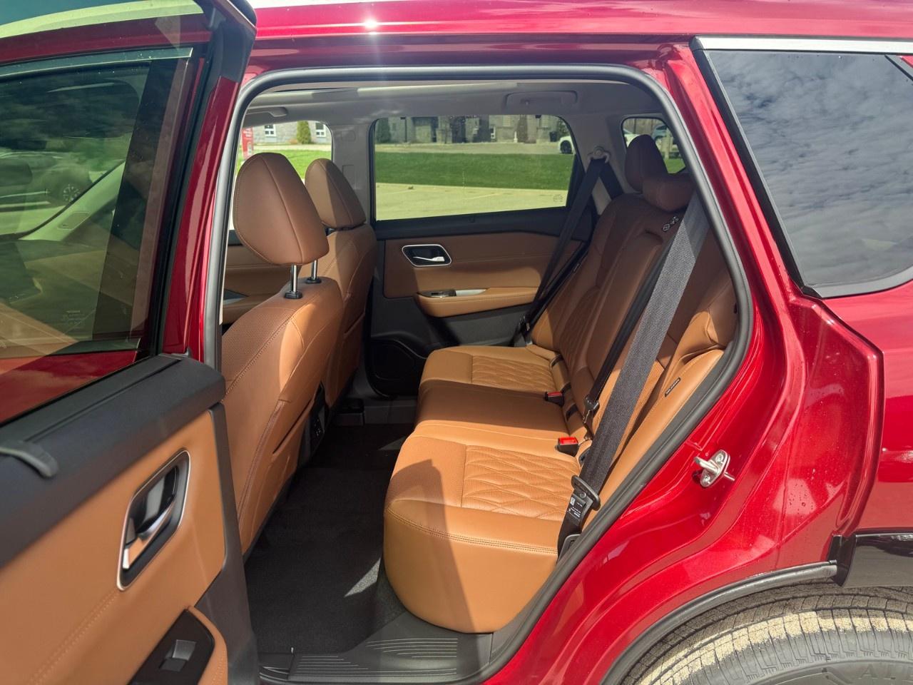 2026 Nissan Rogue AWD Platinum Photo