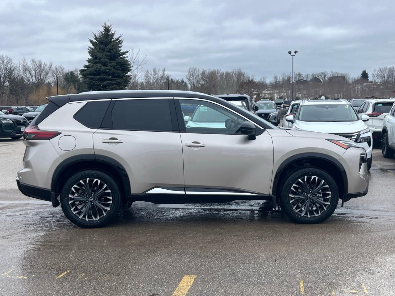 2026 Nissan Rogue AWD Platinum Photo