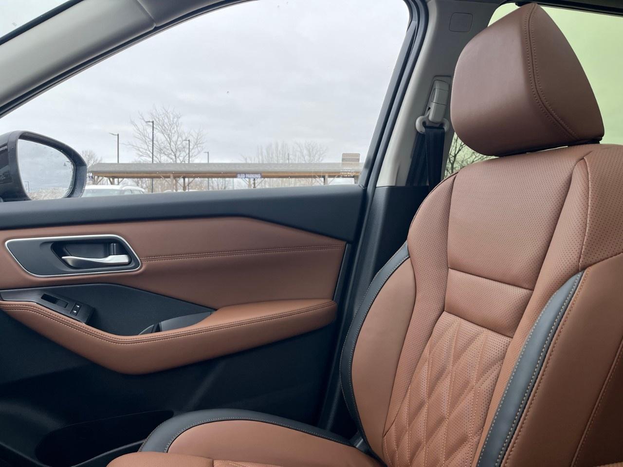 2026 Nissan Rogue AWD Platinum Photo