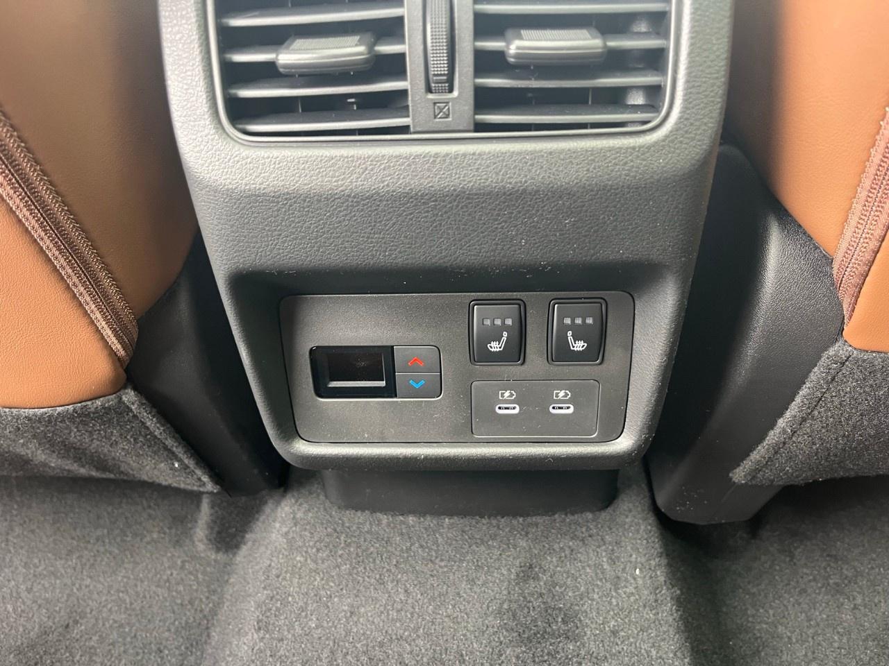 2026 Nissan Rogue AWD Platinum Photo