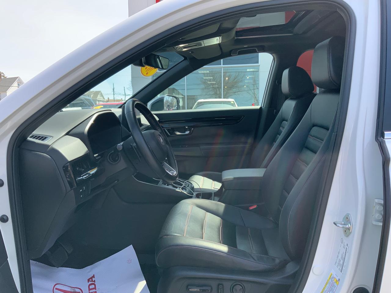 2023 Honda CR-V Hybrid Touring Photo