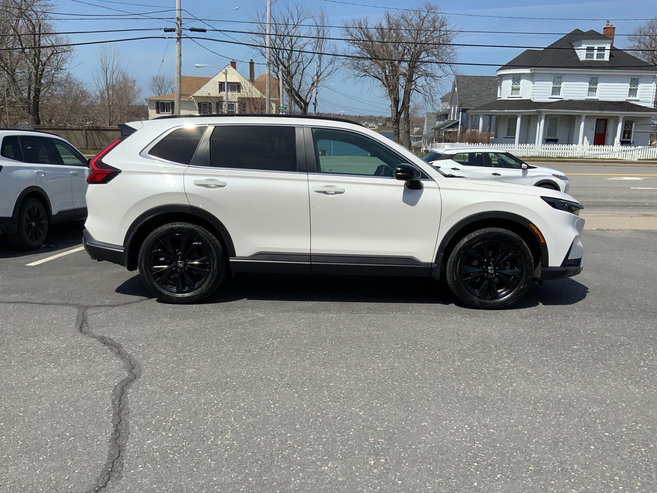 2023 Honda CR-V Hybrid Touring Photo